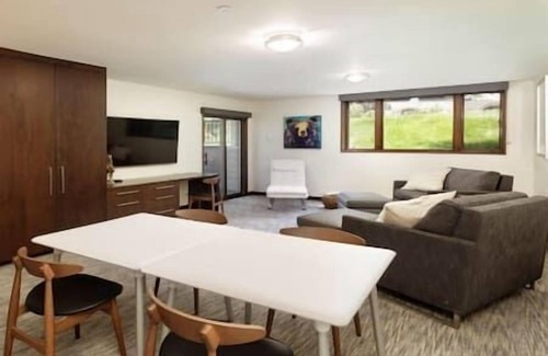 Aspen House | 5/5.5 BEDROOM-ASPEN CORE RESIDENCE-NEWLY FURNISHED