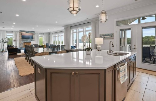 Louisa House | 5 acre sprawling waterfront estate, Spectacular views, heated pool/hot tub