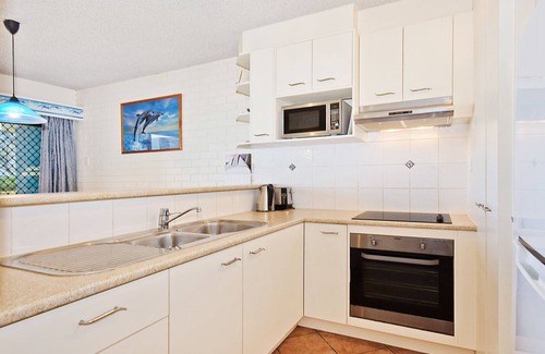 Maroochydore House | 5 Allawah - Opposite the beach