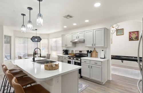 Gilbert House | 5 BD Gilbert Home, 4 Min to Downtown & Heated Pool