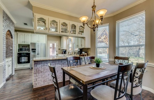 Southwest Arlington House | 5 Bdrm, 4 Bath, Hot Tub, Huge Gameroom, Pergola, 14 FT Shuffleboard, Ping Pong