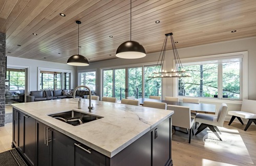 Rosseau Cottage | 5 bed 3 bath cottage on Lake Rosseau