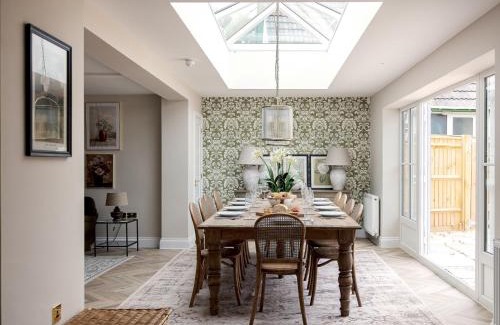 New Forest District House | 5 Bed in Lymington 96189