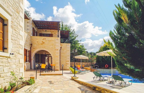 Asteri Villa | 5 bed villa with annex, perfect for large parties