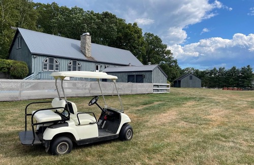 Hillside Lake House | 5 Bedroom 20 Acre Country Estate with a Pool in Hudson Valley/Dutchess County