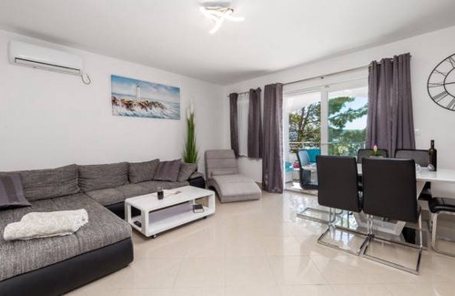 Ribarica House | 5 bedroom accommodation in Cesarica