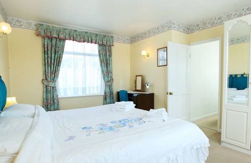 Liverton Cottage | 5 bedroom accommodation in East Ogwell, near Newton Abbot