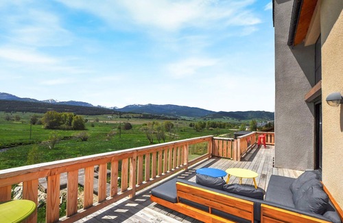 Real House | 5 bedroom amazing home in Réal