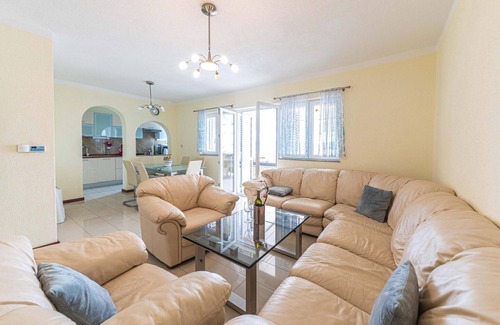 Okrug Gornji House | 5 bedroom amazing home in Okrug Gornji