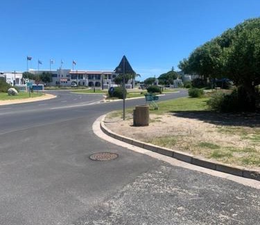 Langebaan House | 5 bedroom home in Langebaan, located close to Club Mykonos and Laguna Mall
