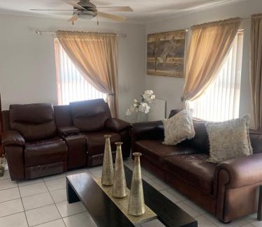 Langebaan House | 5 bedroom home in Langebaan, located close to Club Mykonos and Laguna Mall