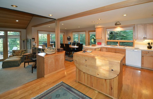 Black Butte Ranch House | 5 bedroom home-true Black Butte Ranch feel! 2 King Beds!