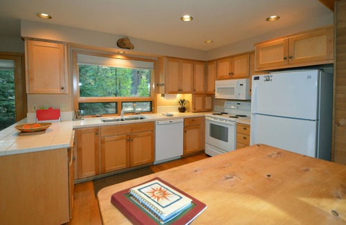 Black Butte Ranch House | 5 bedroom home-true Black Butte Ranch feel! 2 King Beds!