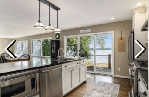 Lawrence House | 5 Bedroom House on All Sport Lake Cora with Dock & Swim Platform that sleeps 12!
