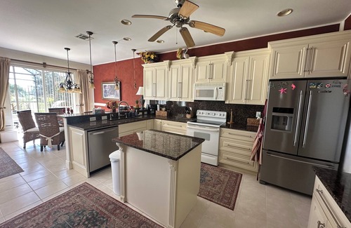 Stoneybrook House | 5 Bedroom House on golf course with pool after big reconstruction!