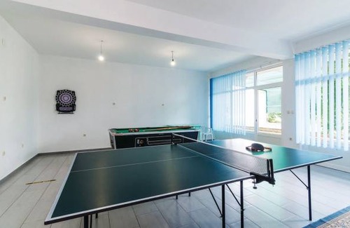 Lisane Ostrovicke House | 5 bedroom accommodation in Lisane Ostrovicke