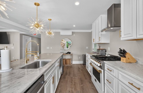 Blowing Rock House | 5 Bedroom Luxury Home located on Main Street in Downtown Blowing Rock!