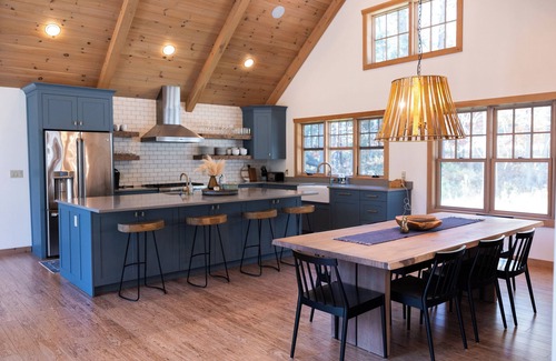 Windham House | 5-Bedroom Luxury Home on 7 Secluded Acres (10min from Windham Mountain)