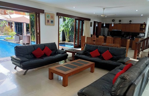 Dyanapura Villa | 5 Bedroom luxury villa in the heart of Seminyak