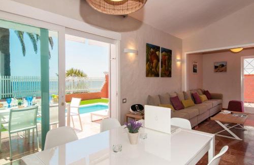 Playa del Ingles Villa | 5-Bedroom Oceanfront Villa with Private Pool