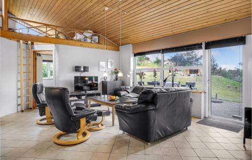 Handrup Strand House | 5 Bedroom Pet Friendly Home In Ebeltoft