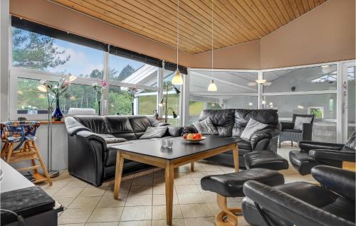 Handrup Strand House | 5 Bedroom Pet Friendly Home In Ebeltoft