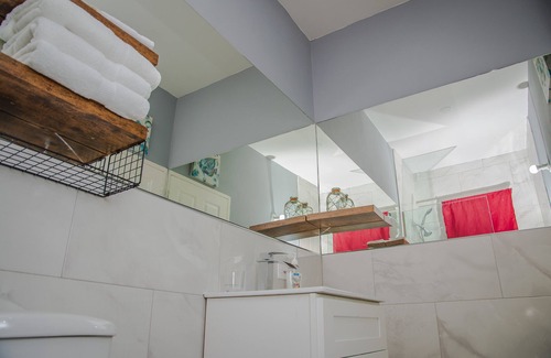 Hellshire Villa | 5-Bedroom Retreat Near Beach