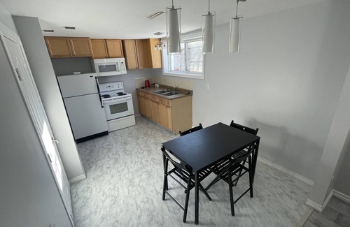 North Central Edmonton House | 5 bedrooms+2 kitchen+2 living room+easy access to major shopping centre+downtown