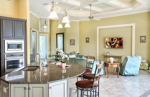 Fort Myers Villa | 5 bedrooms/4 bathrooms/waterfront/heated pool & whirlpool/south facing