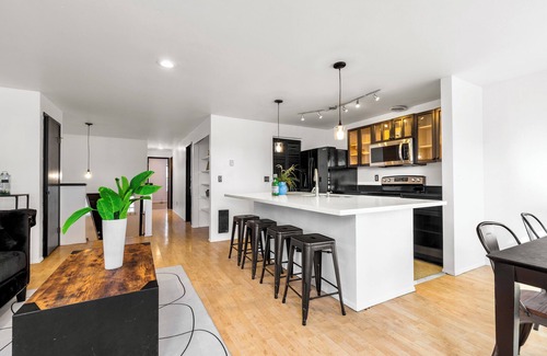 Minor House | 5 Beds Spacious House - Walk to Seattle University