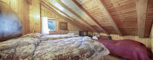 Pallenc Ski Chalet | 5' Bus to the Ski Slopes, Panoramic Chalet