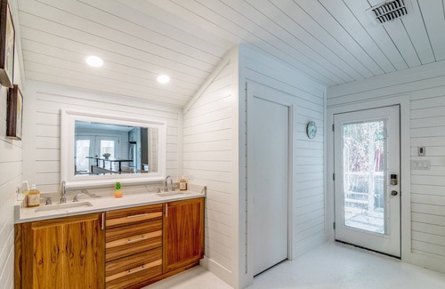 Hancock House | 5 ★ Downtown Group Bungalow - Near UT★
