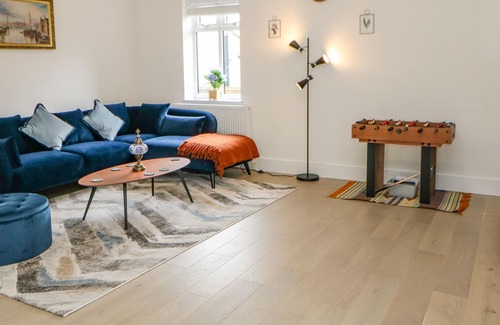 Appleby-in-Westmorland Apartment | 5 LAUREL MOUNT, pet friendly, with a garden in Kirkby Thore