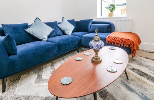 Appleby-in-Westmorland Apartment | 5 LAUREL MOUNT, pet friendly, with a garden in Kirkby Thore