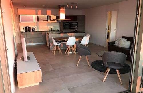 Lochau Apartment | 5 * living above Lochau with direct lake view