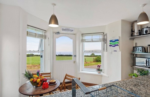 Newport House | 5 * Magnificent C18th Rectory sleeps 21 with Huge Garden, Games room and Hot Tub