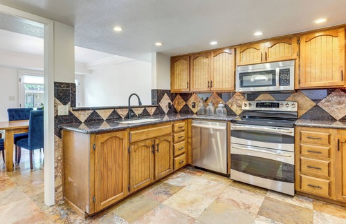 Yuma Apartment | 5 Mi to Colorado River: Yuma Gem w/Pool Access!