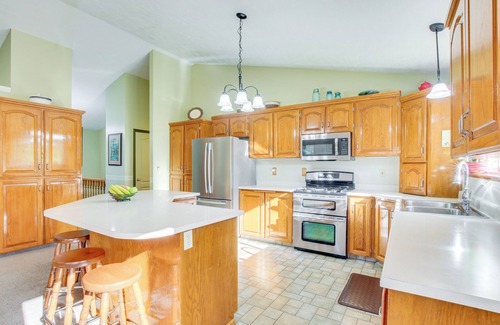 North Logan Cottage | 5 Mi to Downtown Logan: Scenic Retreat w/Patio