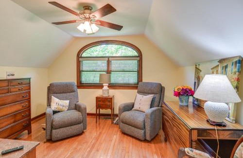 Franklin House | 5 Mi to Dtwn Serene Couples Retreat in Franklin!
