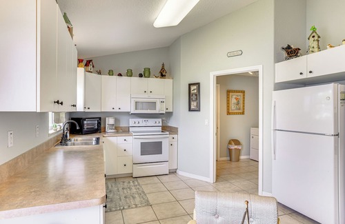 Highland Condo | 5 Mi to Sebring Int'l Raceway: Canal-View Retreat!