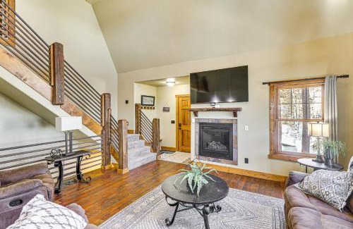 Deadwood House | 5 Mi to Terry Peak Spacious Lead Cabin with Hot Tub