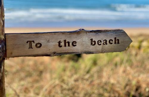 Mortehoe Apartment | 5 Middlecombe - Luxury Apartment at Byron Woolacombe, only 4 minute walk to Woolacombe Beach!