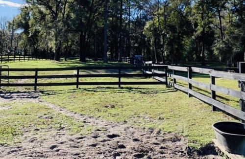 Fellowship House | 5 miles from WEC available for winter circuit Nov —April can discuss barn use