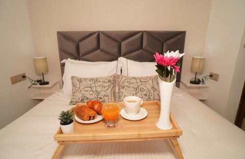 Quartier Des Mimosas Apartment | 5 min drive from Train Station with Parking, Air Conditioning & IPTV -Ideal for CAN 2025