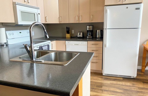 East Kootenay Condo | 5 Min. Drive to the Resort and Fernie.