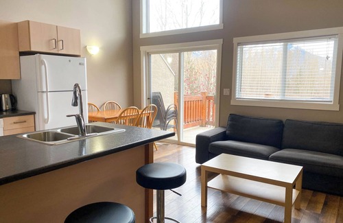 East Kootenay Condo | 5 Min. Drive to the Resort and Fernie.