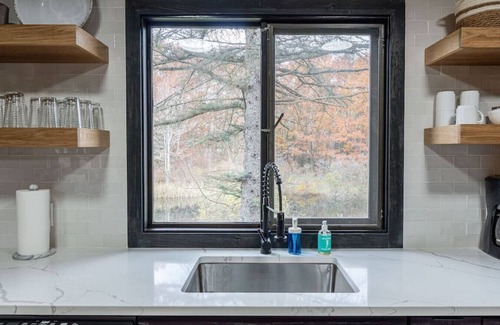 Windham Cabin | 5 Min to Skiing | Hot Tub | Fire Pit | Pool Table