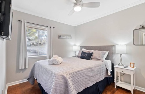 Hilton Head Island Apartment | 5 MIN WALK TO BEACH- 2BR1BA Villa in The Dunes