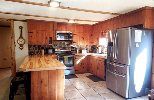 Grayland House | 5 Min Walk to Beach- Kid/Dog Friendly- Fenced Yard - Fire Pit - Private - FUN!