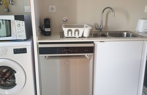 Falca Apartment | 5 min walk to subway with free parking
